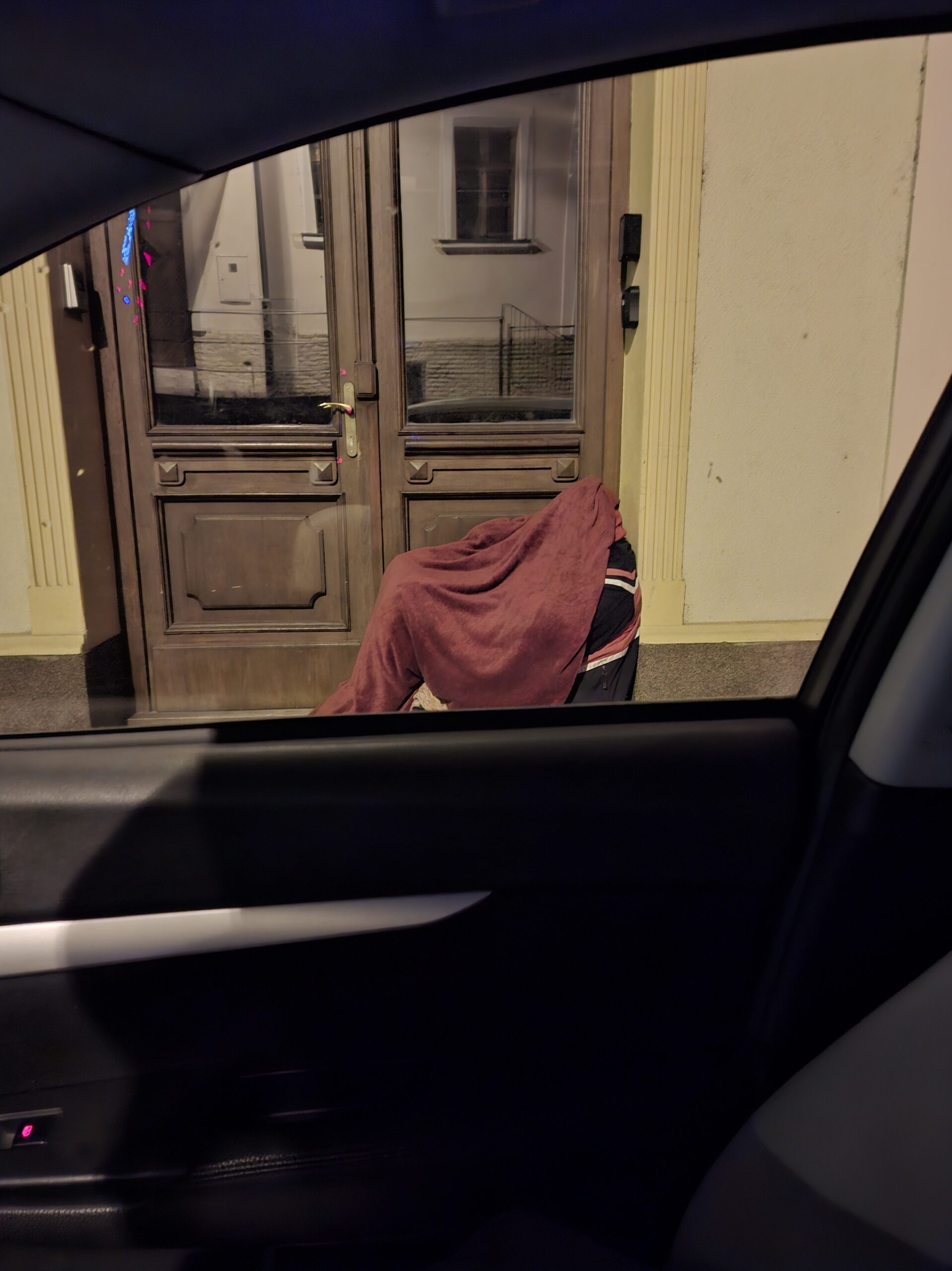 Pomáhame ľuďom v kríze nájsť cestu späť – ANTIRA a terénna sociálna služba v Banskej Bystrici